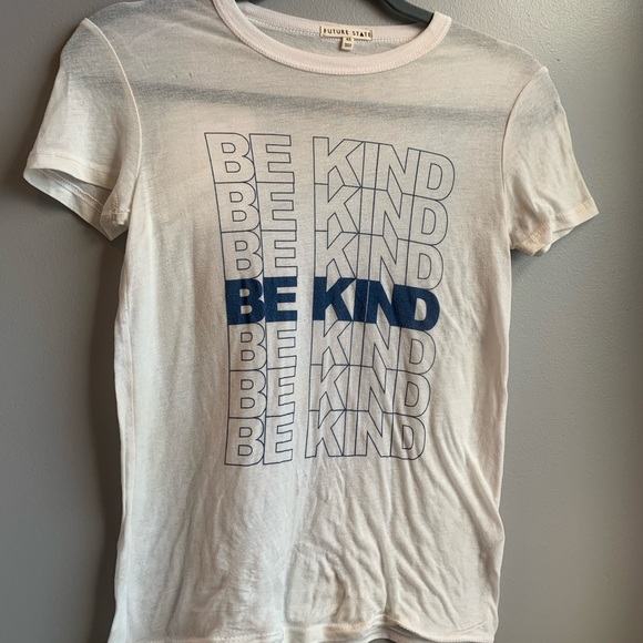 💓 BE KIND Shirt 💓 - Picture 2 of 3